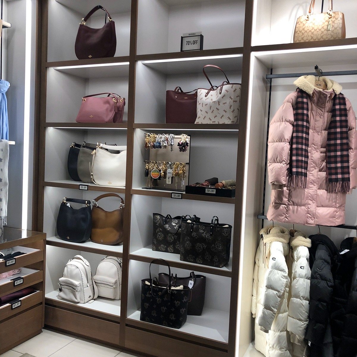 Coach Outlet at Napa Premium Outlets® - A Shopping Center in Napa
