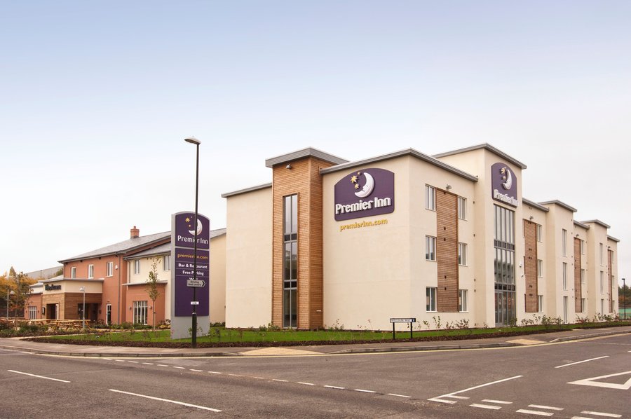 PREMIER INN BURGESS HILL HOTEL - UPDATED 2022 Reviews & Price ...