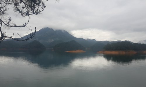 Тишина и умиротворение
 千岛湖，浙江，中国。
 Qiandaohu, Zhejiang, China