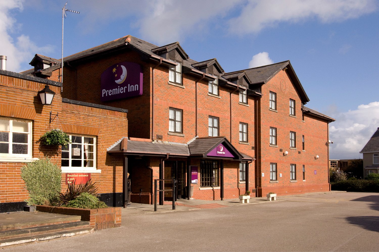 プレミア イン ブラックプール ビスファム (Premier Inn Blackpool (Bispham) Hotel) -ビスファム ...