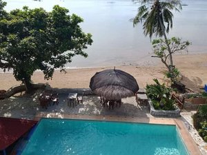 Pool & Beach