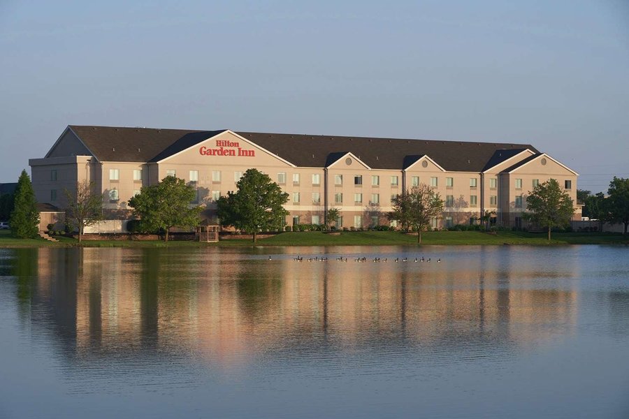 hilton-garden-inn-evansville-93-1-3-3-updated-2021-prices