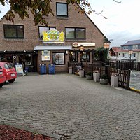 Biergarten und Parkplatz