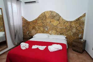 Room & Suite