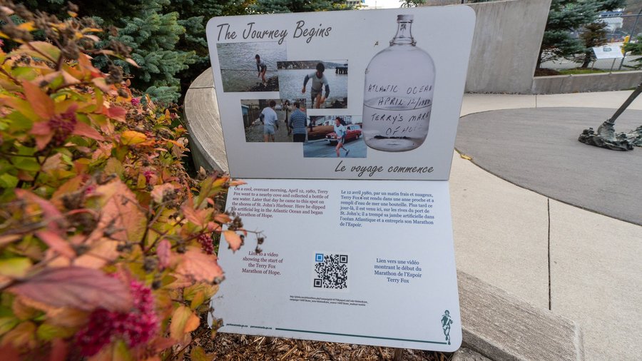 Terry Fox Monument 