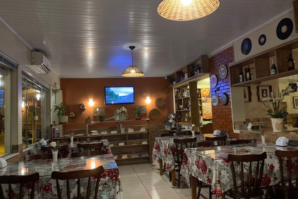 Pizzaria Place, Av. da Riviera, 1256 - K22 - São Lourenço