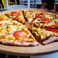 Gorąca pizza z chrupiącym ciastem!