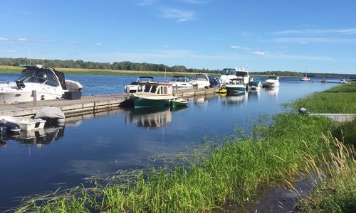 The Gagetown Marina goes along the waterfront in front of Lang House. Beautiful spot in the summer to dock your boat.