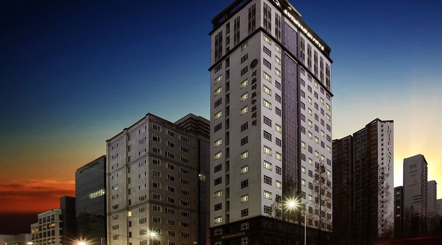 강남역과 교대역 도보 10분이내 가능한 최적의 장소에 위치