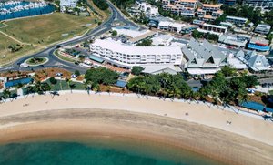 Airlie Beach Hotel in Airlie Beach, image may contain: Sea, Outdoors, Water, Shoreline