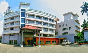 Hotel Elite Palazzo in Kochi (Cochin), image may contain: Resort, Hotel, City, Plant