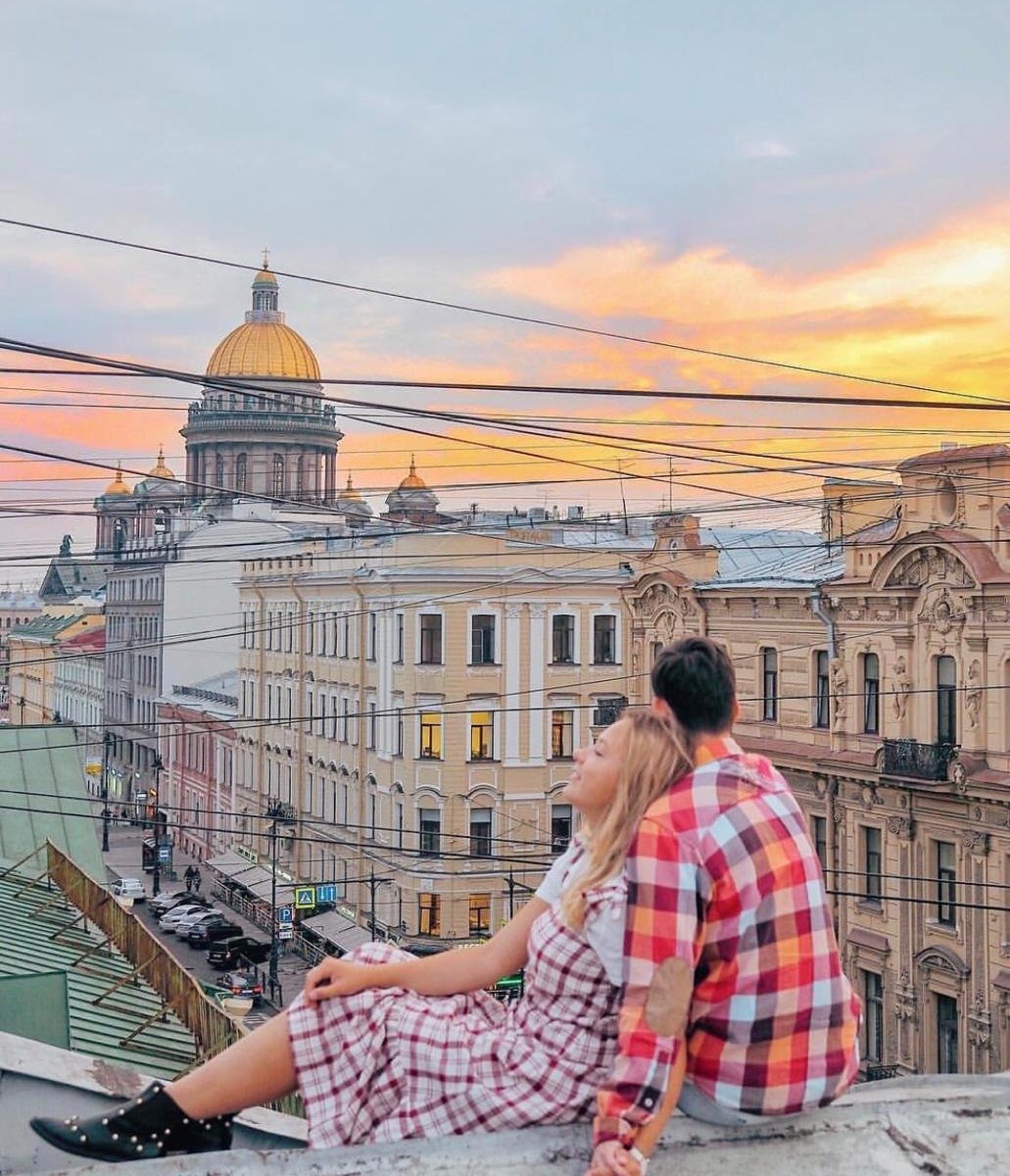 Выходные в питере. Фотосессия прогулка по Санкт-Петербургу. Путешествие в Питер. Девушка на крыше Питера. Прогулка по Санкт Петербургу девушки.