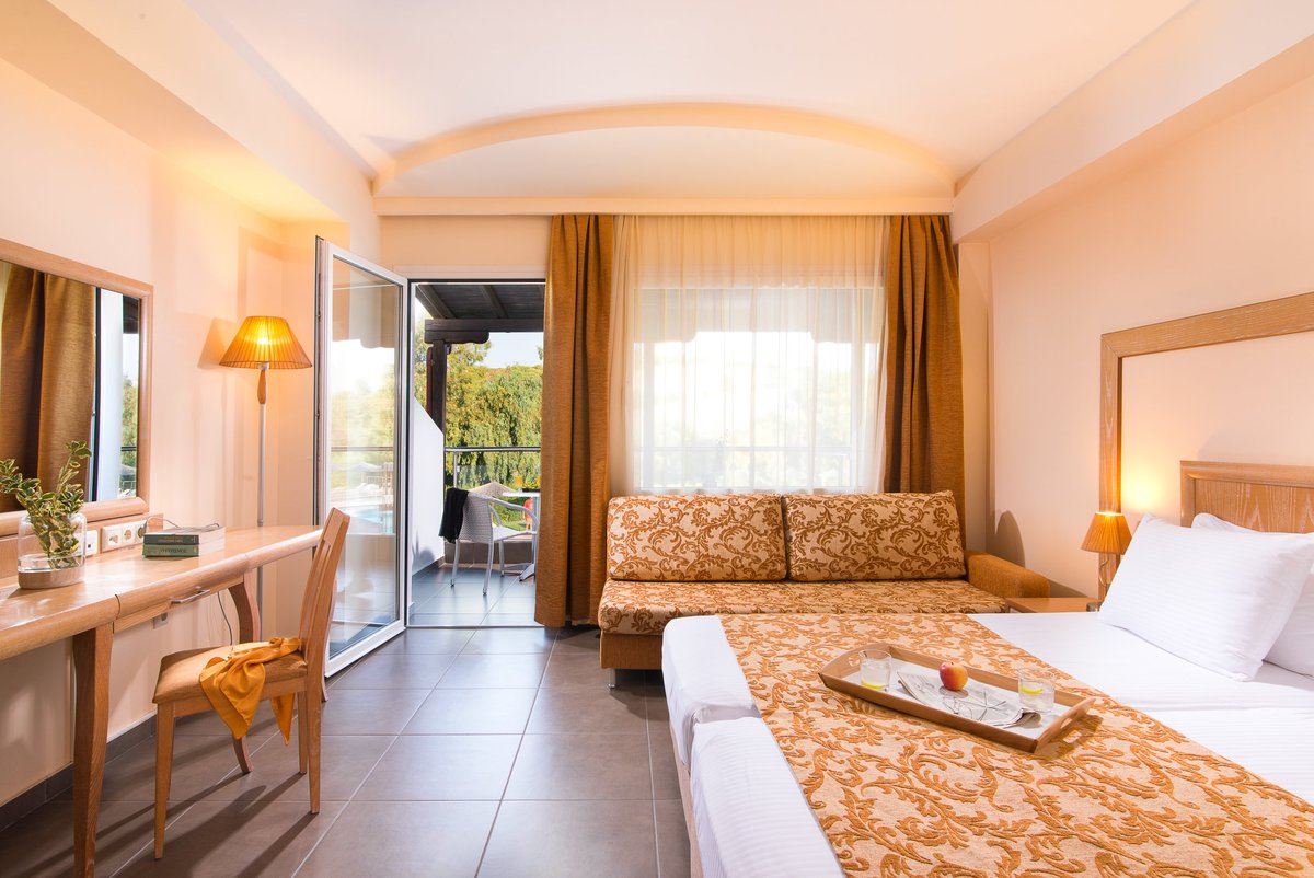 Alexandros Palace Hotel & Suites Rooms: Pictures & Reviews - Tripadvisor