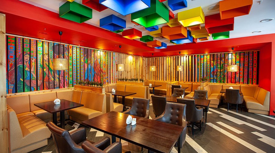 Основной зал ресторана Dhaba