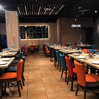 Restaurante Brasa y Leña en el Centro Comercial Alegra al frente de los Outlets de S.S de Los Reyes