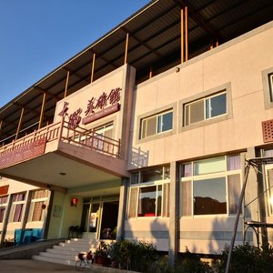 卡蹓英雄館