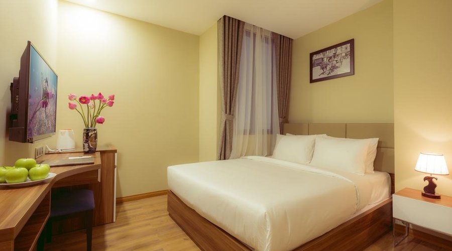 DELUXE ROOM