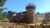 Florence Campenon  Guédelon : un château médiéval en construction depuis  20 ans !