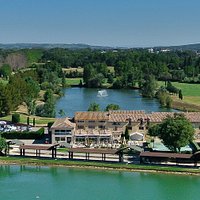 Golf, restaurant, lacs