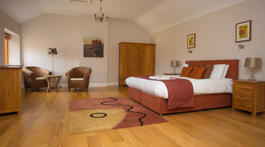 Bedroom in The Tack Room at Decoy Country Cottages 