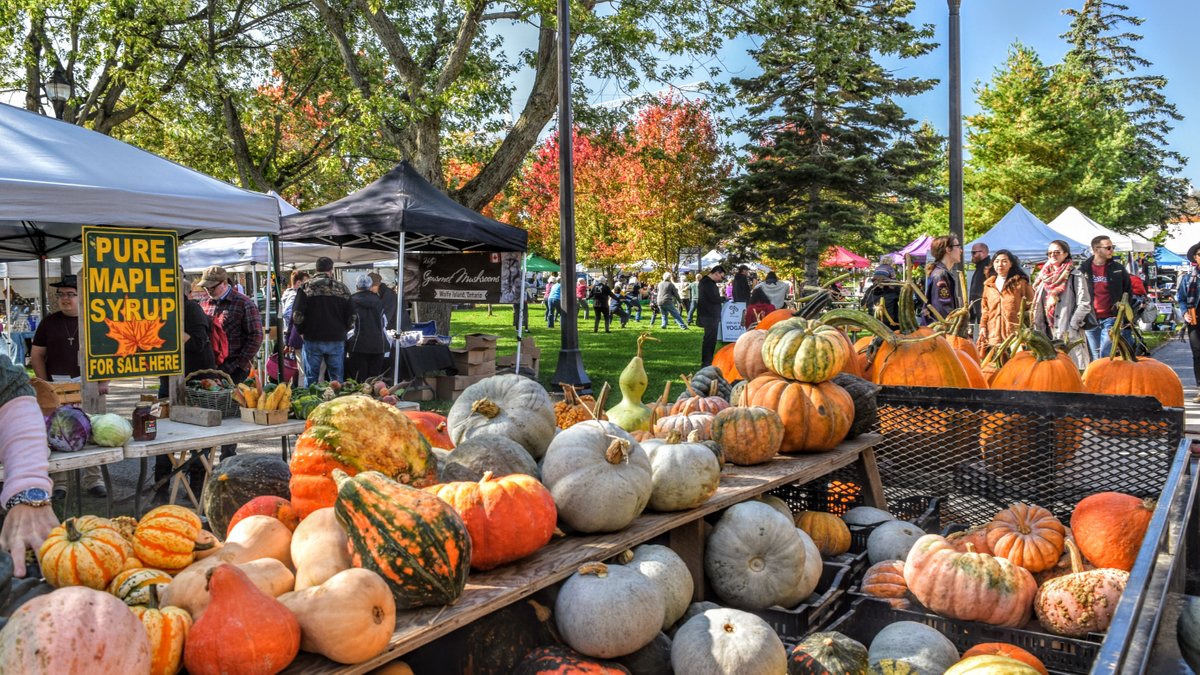 Memorial Centre Farmers' Market, Kingston