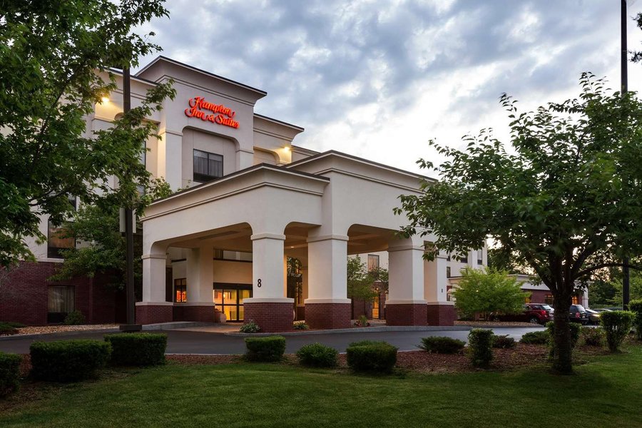 Hampton Inn & Suites Manchester - Bedford - UPDATED Prices, Reviews ...