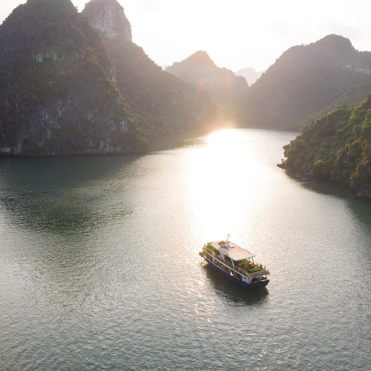 elite cruise halong bay