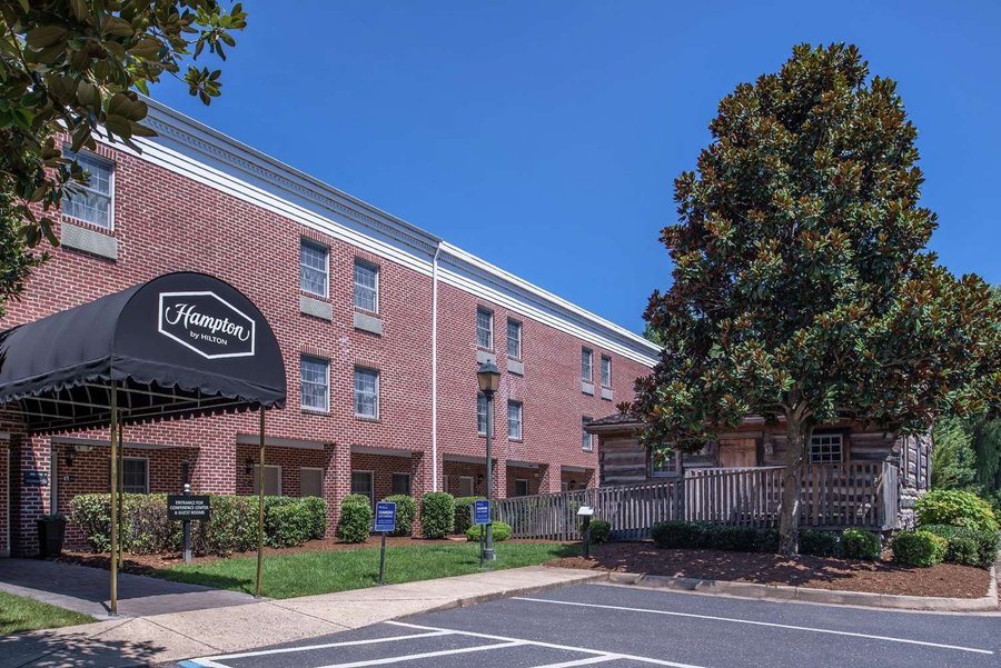 HAMPTON INN LEXINGTON - HISTORIC DISTRICT $100 ($̶1̶0̶6̶) - Updated ...