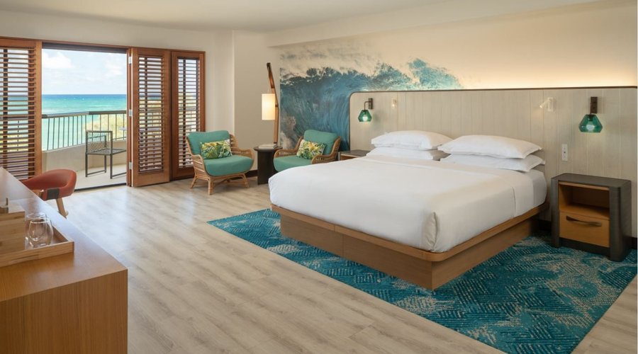 King Ocean Front Sheraton Kauai Resort Coconut Beach Kauai Hawaii