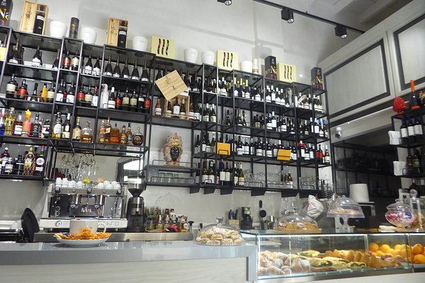 parte dei nostri distillati Latte di suocera - Foto di Lo & Le Cafè,  Sicilia - Tripadvisor