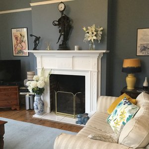 Guests’ sitting room.