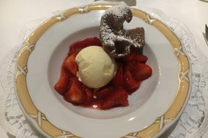 用餐 
