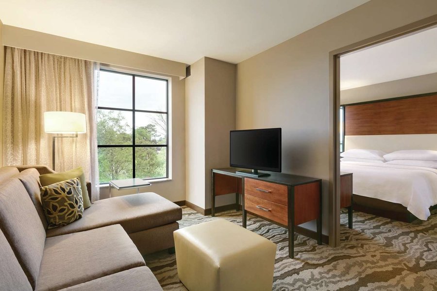 EMBASSY SUITES BY HILTON CHATTANOOGA HAMILTON PLACE $130 ($̶1̶5̶9̶ ...