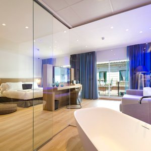 Suite 343