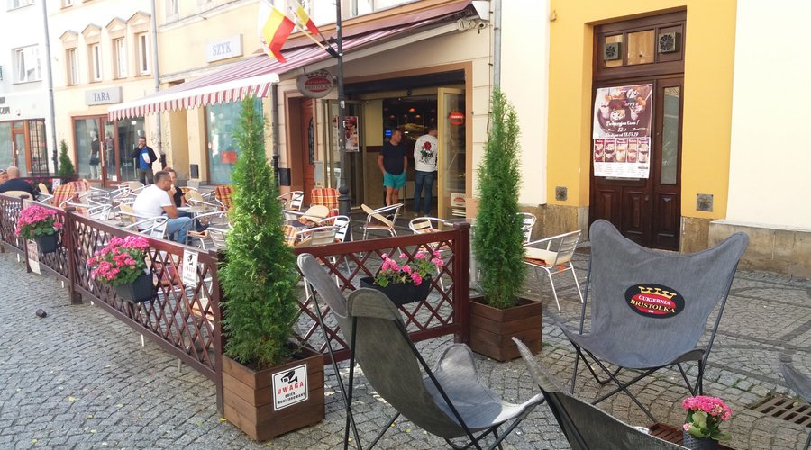 Garden before Café Bristolka