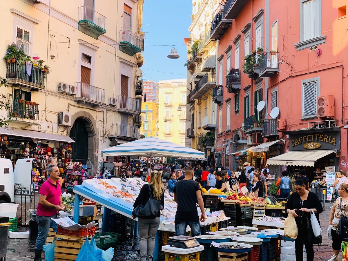 Pazari i Ri (New Bazaar)