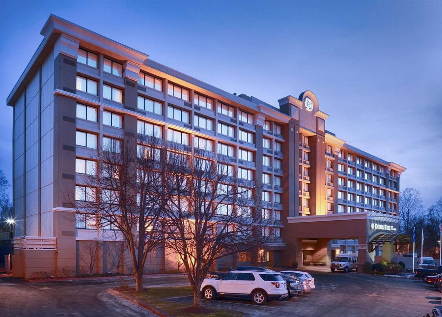 DOUBLETREE BY HILTON HOTEL NORWALK $101 ($̶1̶4̶7̶) - Updated 2021 ...