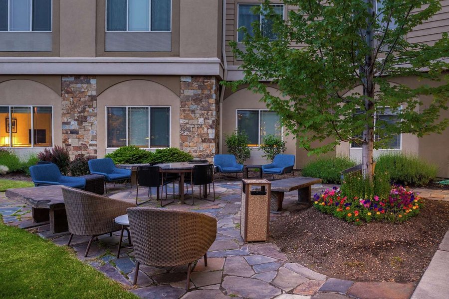 HILTON GARDEN INN BEND $111 ($̶1̶6̶5̶) - Updated 2021 Prices & Hotel