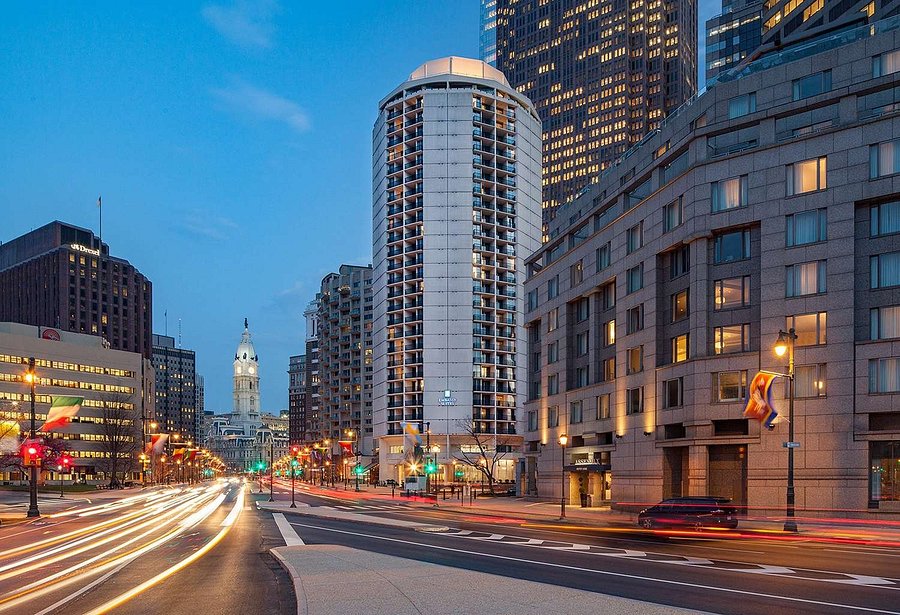 EMBASSY SUITES BY HILTON PHILADELPHIA - CENTER CITY - Prices & Hotel