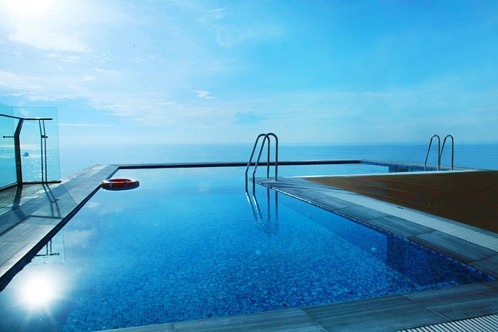 Golden Sea 3 – Khách sạn 3 sao view biển Đà Nẵng