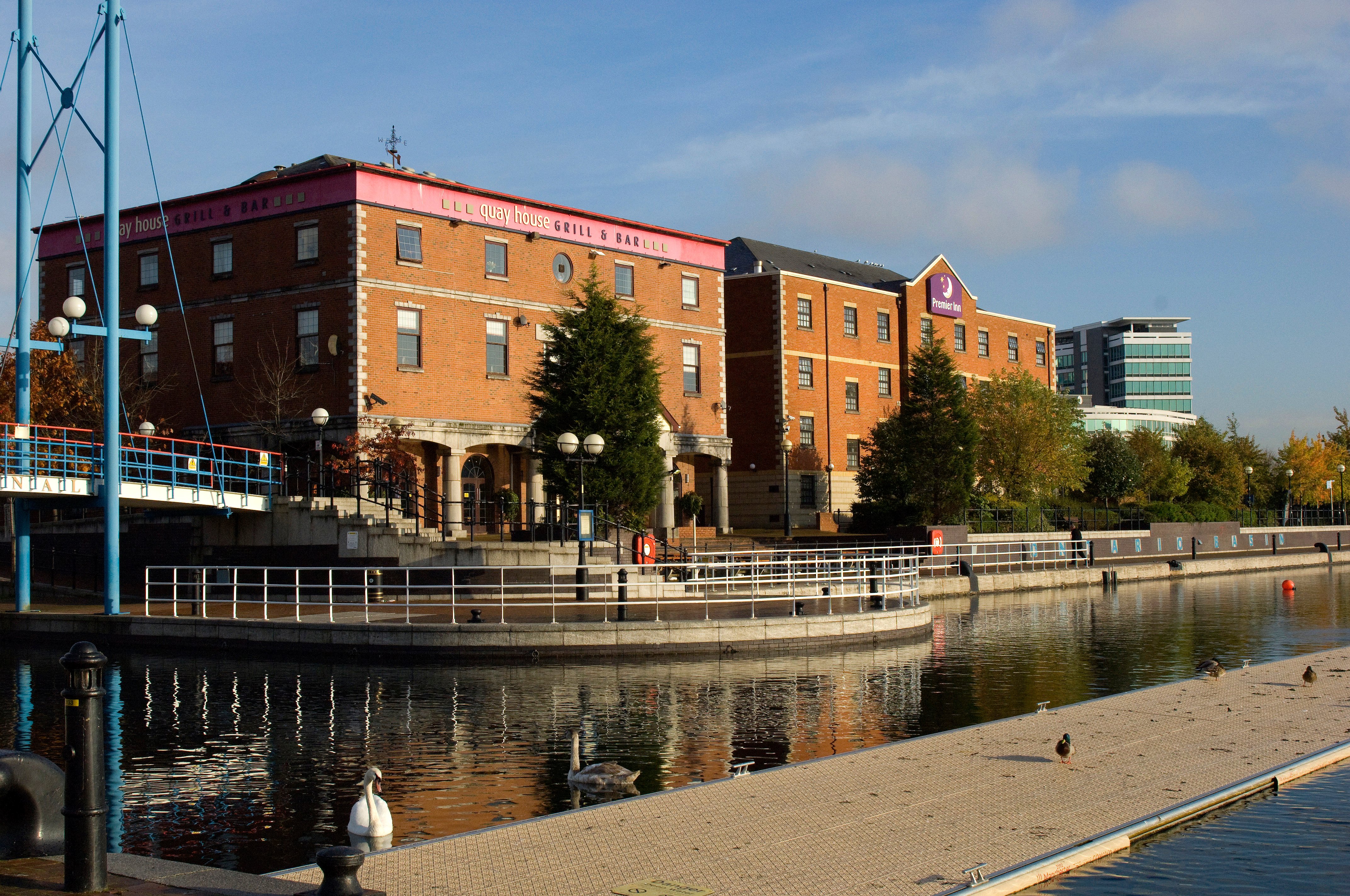 PREMIER INN MANCHESTER (SALFORD QUAYS) HOTEL $53 ($̶6̶5̶) - Prices ...