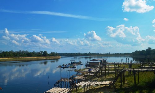 Village at Sentarum lake
