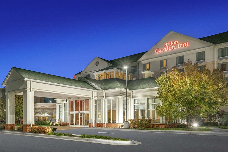 hotels near virginia safari park