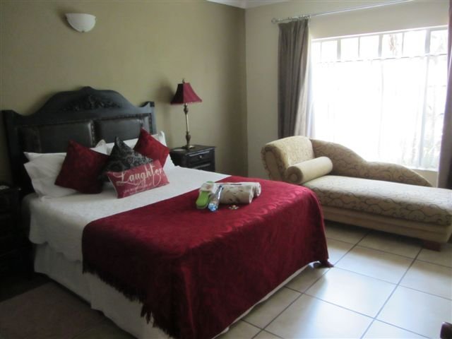 maroela-guesthouse-brits-prices-guest-house-reviews-south-africa