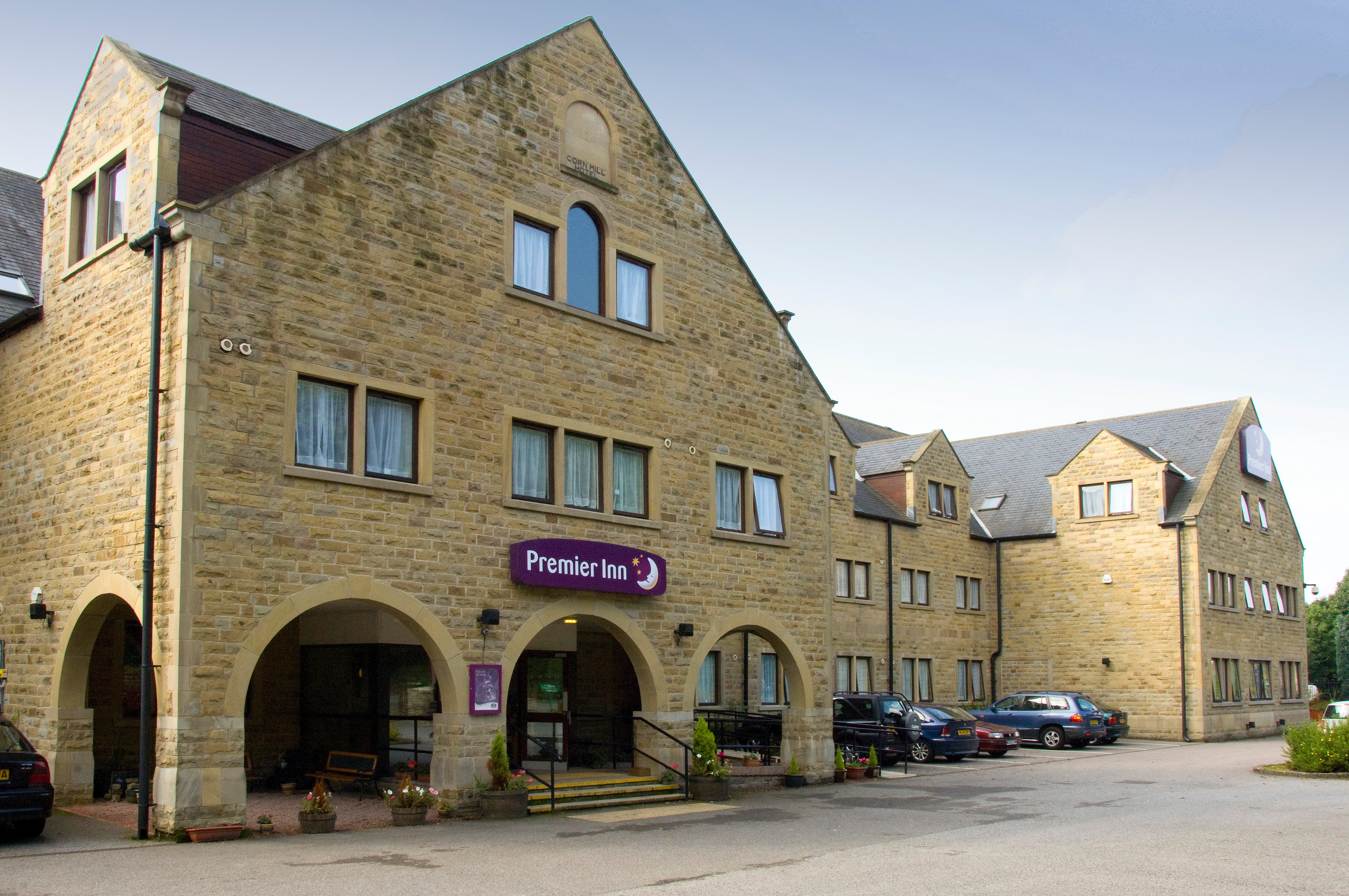 PREMIER INN HUDDERSFIELD NORTH HOTEL (Brighouse) - Hotel Reviews ...