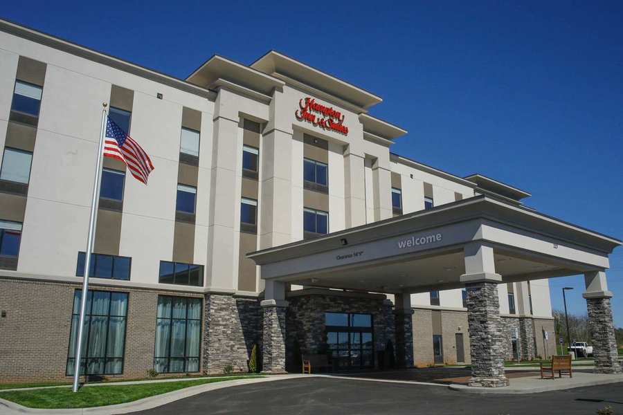 HAMPTON INN & SUITES FOREST CITY $115 ($̶1̶3̶5̶) - Prices & Hotel ...