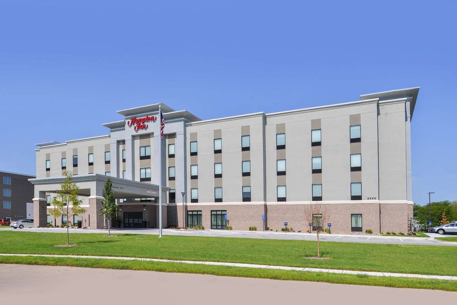 HAMPTON INN OMAHA AIRPORT $75 ($̶9̶7̶) - Updated 2020 Prices & Hotel ...