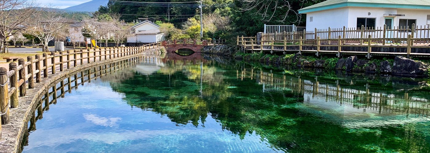 霧島山麓丸池湧水
