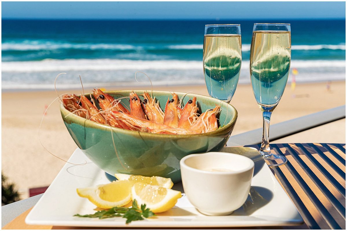 https://dynamic-media-cdn.tripadvisor.com/media/photo-o/19/e2/79/8f/fresh-mooloolaba-prawns.jpg?w=1200&h=-1&s=1