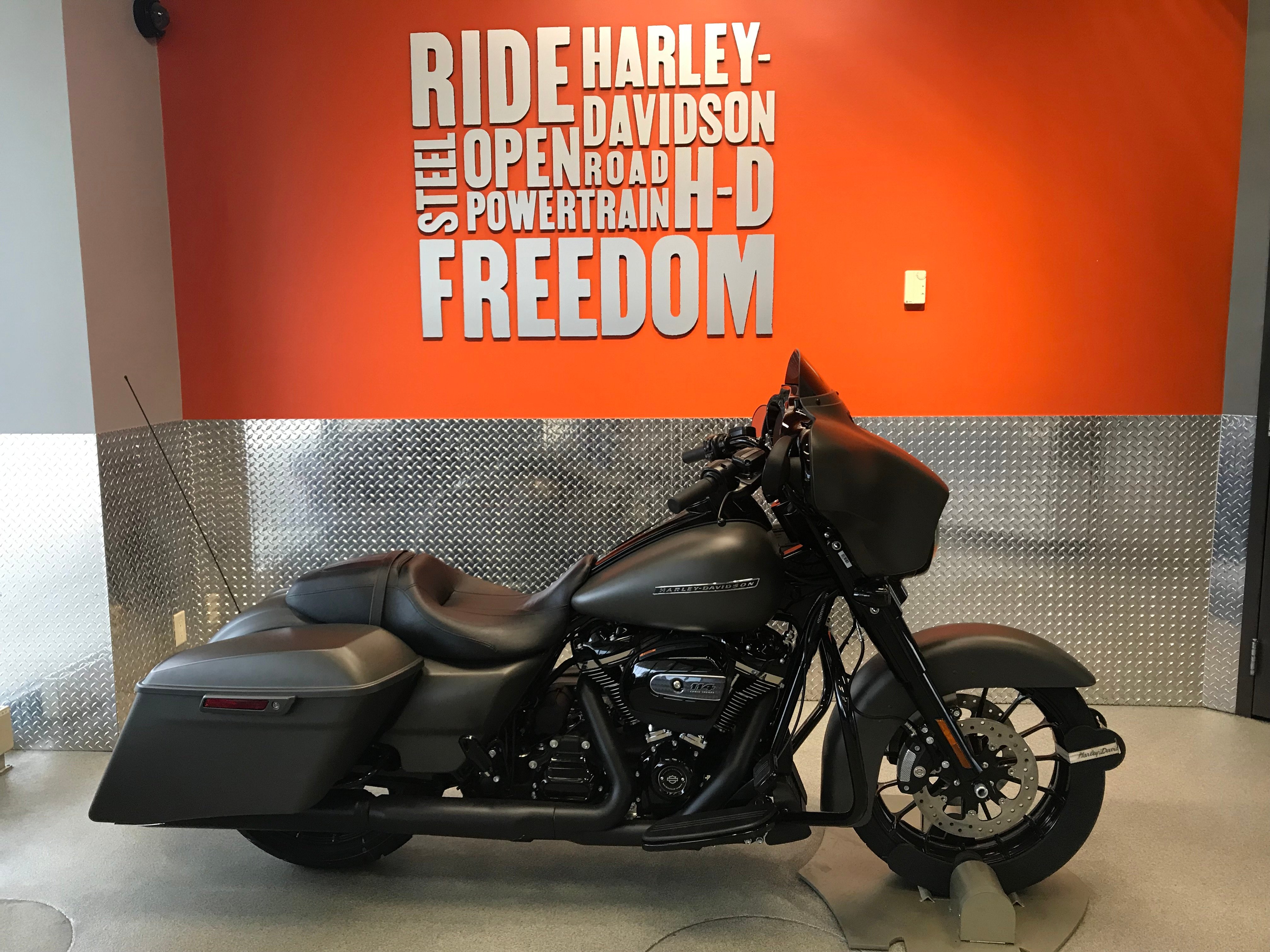 harley-davidson factory tour